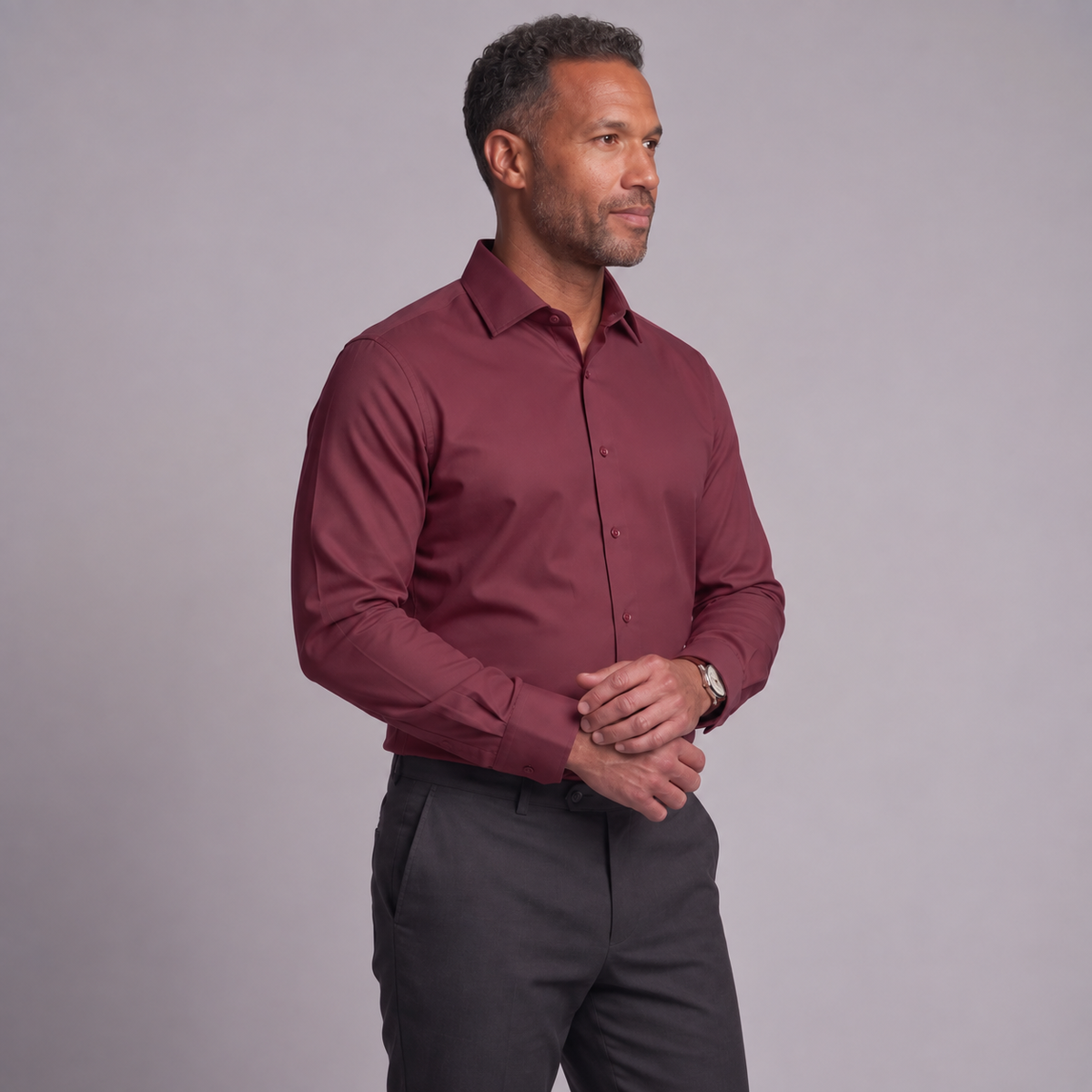 Chemise Taillen bordeaux portée de face
